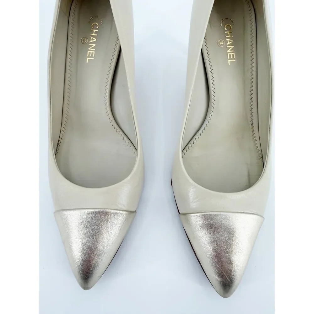 Chanel White Lambskin Leather Gold Cap Pointed Toe Kitten Heels Pumps 41 CC